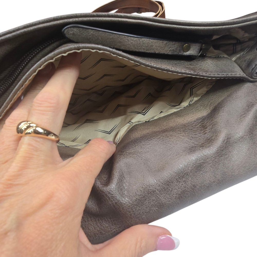 Moda Luxe The Kimberly Vegan Leather Crossbody Bag‎ - Picture 9 of 16